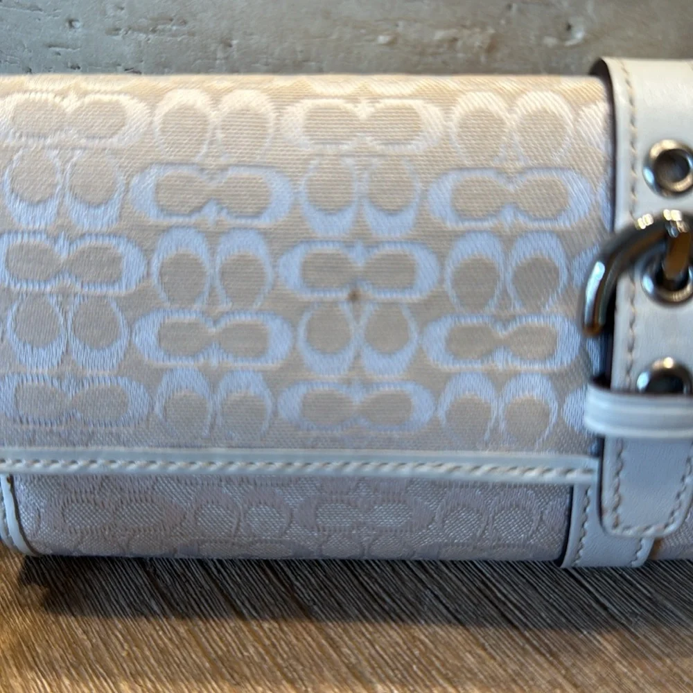 Coach wristlet card